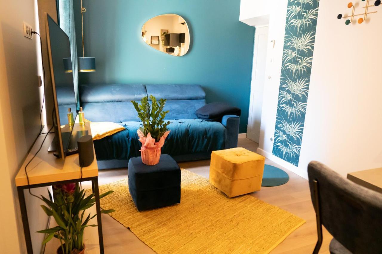 coeur de ville t2, terrasse, clim tt équipe, parking Sanary-sur-Mer Exterior foto