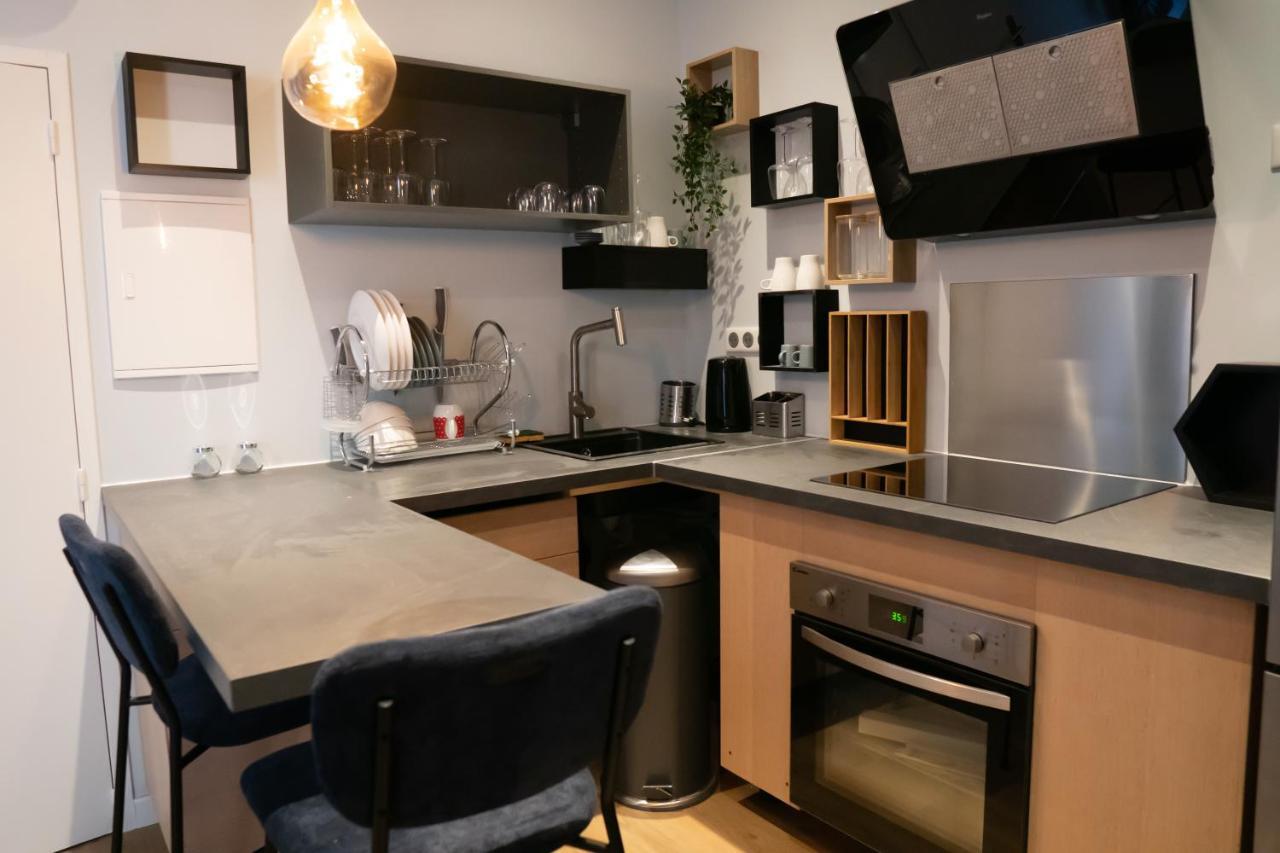 coeur de ville t2, terrasse, clim tt équipe, parking Sanary-sur-Mer Exterior foto